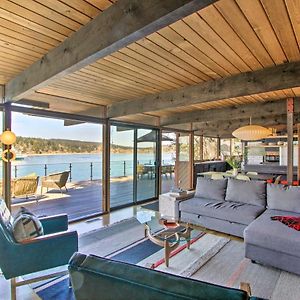 Waterfront Port Orchard Home With Furnished Deck Exterior photo