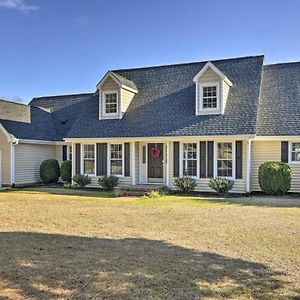 Carolina Lakes Family Home With Pool, Kayaks And Dock! Johnsonville Exterior photo