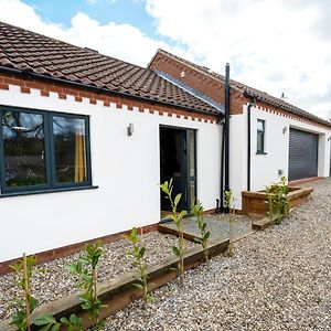 Little House - Perfect For Exploring The Broads Vila Acle Exterior photo