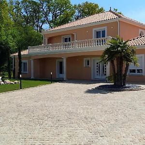 Villa Des Chenes Saint-Doulchard Exterior photo