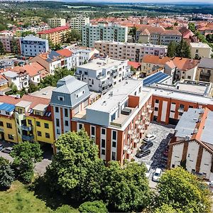 Kellerův mlýn - Apartmán s vlastní garáží, Znojmo centrum Apartamento Exterior photo