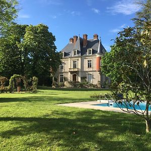 Domaine Du Perrier Acomodação com café da manhã Sainte-Agathe-la-Bouteresse Exterior photo