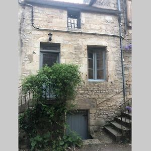 La Petite Maison Medievale De Melanie Flavigny-sur-Ozerain Exterior photo