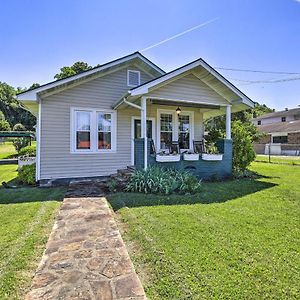 Cozy Damascus Cottage With Porch And Trail Access! Exterior photo