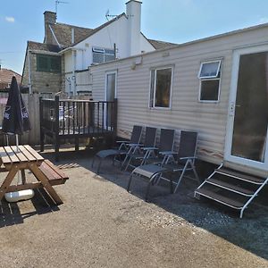 The Jackdaw Pub Self Catering Static Caravan Free Breakfast Supplied Acomodação com café da manhã Tadcaster Exterior photo