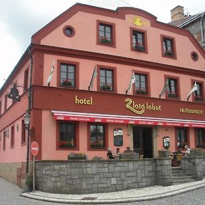 Hotel Zlatá Labuť Králíky Exterior photo