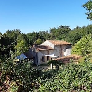 Grand Gite Dans Son Ecrin De Nature Hotel Saint-Laurent-du-Mottay Exterior photo