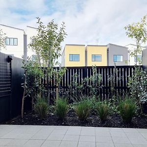Huntington Townhouse With Patio And Parking Vila Auckland Exterior photo