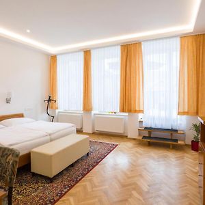 Luxusní velký apartmán s terasou v centru Litomyšle Apartamento Exterior photo