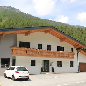 Apart Bergglueck Apartamento Sankt Leonhard im Pitztal Exterior photo