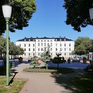 Vanerport Stadshotell I Mariestad Exterior photo