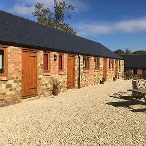 Slapton Manor Acomodação com café da manhã Towcester Exterior photo