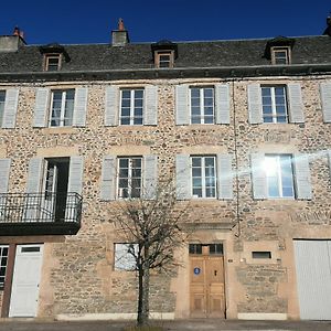 Gite Les Pieds Dans L'Olt - Ultreia Acomodação com café da manhã Estaing  Exterior photo