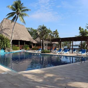 Hotel Mansión del Río Rio Dulce Town Exterior photo