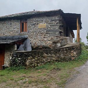 A Palleira Casa de hóspedes Castro Caldelas Exterior photo