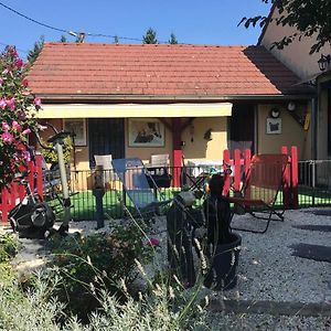 Le Jardin De Theleme "Charme Discret Pour Un Nid Douillet" Vila Mazille Exterior photo