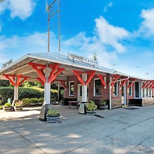 Johnson Street Studio Hotel McMinnville Exterior photo