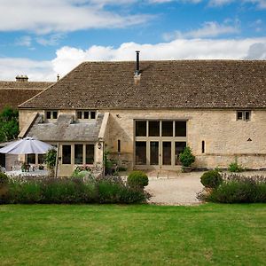 Tom'S Barn Vila Cheltenham Exterior photo