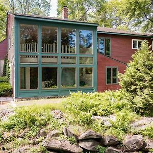 River House In The Heart Of Middlebury Apartamento Exterior photo