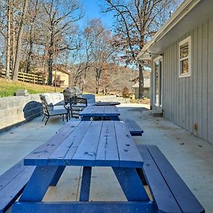 Rogers Lakehouse With Deck, Near Beaver Lake! Exterior photo