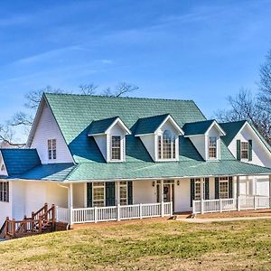 Large Lake Cumberland Retreat With Deck Views! Jamestown Exterior photo