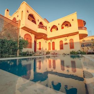 Tunis Palace - Fayoum Vila Exterior photo