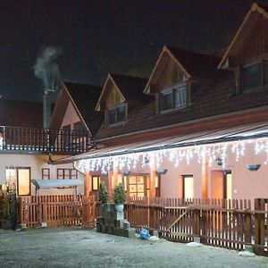 Ubytovanie Adina Poltár Hotel Exterior photo