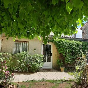 Le Clos Du Coteau Acomodação com café da manhã Saint-Martin-la-Pallu Exterior photo