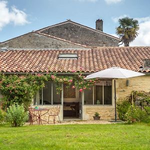 Borderies- Le Logis De L'Epiniere- Gite De Charme Vila Les Nouillers Exterior photo