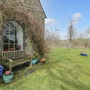 Beudy Dolpebyll Vila Llangadfan Exterior photo