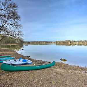 Lakefront Cabin With 2 Lofts, Boats On 4 Acres Winnsboro Exterior photo