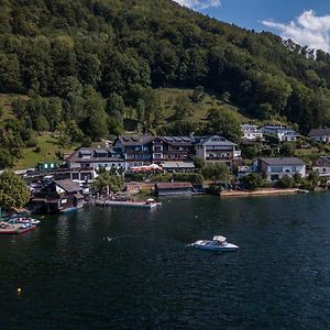 Landhotel Grunberg Am See Gmunden Exterior photo