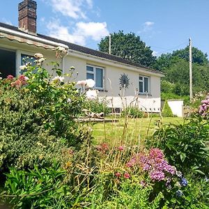 Rivendell Vila Blakeney  Exterior photo