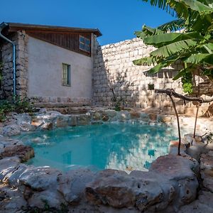 Hemdatya Stone Suites In The Galilee Ilaniyya Exterior photo