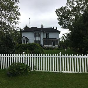 Rideau Lakes Country Home Portland Exterior photo