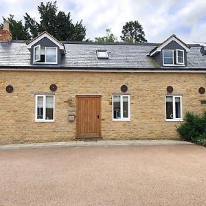 The Manor Barn Vila Northampton Exterior photo