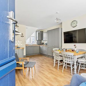 Captains Cottage - Stylish Cottage, Level Location, In The Heart Of Dartmouth Exterior photo