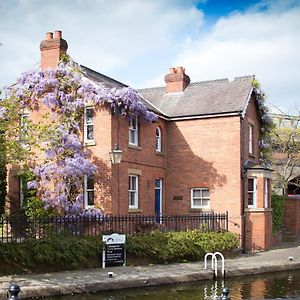 Lock Keepers Cottage - Detached House In The City Manchester Exterior photo