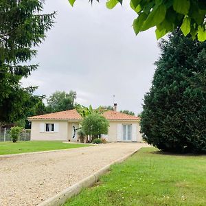 Maison Familiale Avec Jardin De 1500M2 Vila Saint-Genes-de-Fronsac Exterior photo