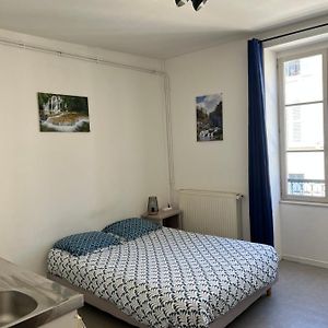 Logement Lecourbe Apartamento Lons-le-Saunier Exterior photo