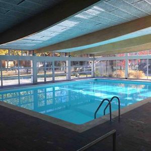 Appart. Lumineux Pour 4Pers. Avec Piscine Chauffee Apartamento Saint-Laurent-du-Jura Exterior photo