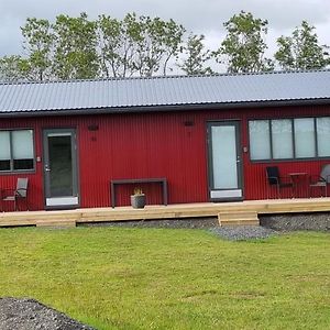 Luxury studio apartment. Brand new&well furnished luxury studio apartment for two 30 km from Kirkjubæjarklaustur! Perfect place to stay at right between Black beach&Jökulsárlón. Exterior photo