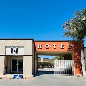 Hotel Victoria Ciudad Constitución Exterior photo