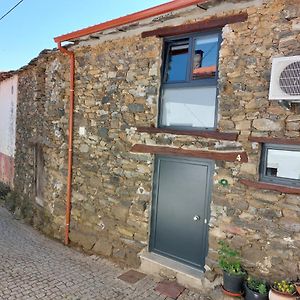 O Palheirinho - Turismo Rural - Bragança Casa de hóspedes Samil Exterior photo