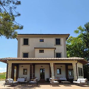 Glamping At An Agriturismo In The Vineyard Vila Ortezzano Exterior photo