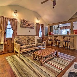 Tranquil Greentown Cabin With Screened Porch! Vila Exterior photo