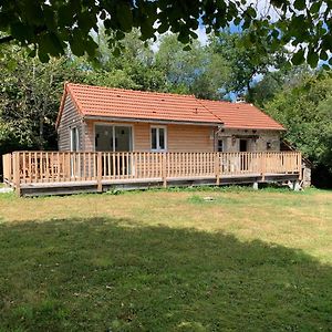 Petite Maison Conjat Vila Saint-Julien-le-Petit Exterior photo