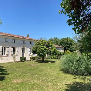 Les Abelins Farmhouse Private Pool, Covered Barn Vila Le Mung Exterior photo