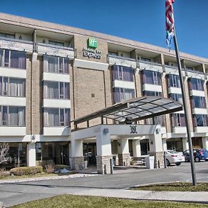 Holiday Inn Express Detroit-Birmingham, An Ihg Hotel Exterior photo