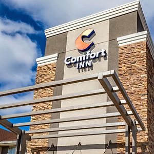 Comfort Inn Waukesha Exterior photo